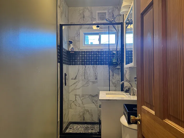 92 West St — Photo 2
