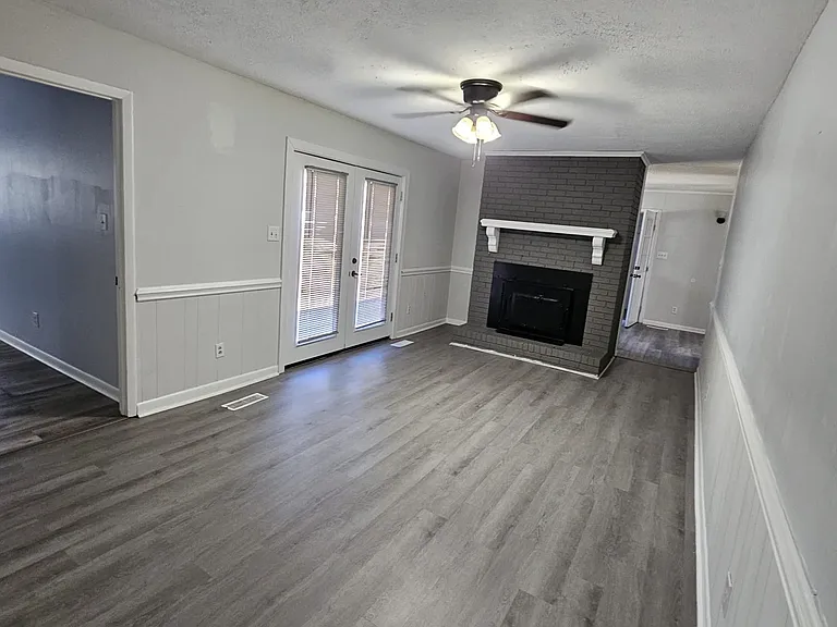 762 Gayron Dr — Photo 7