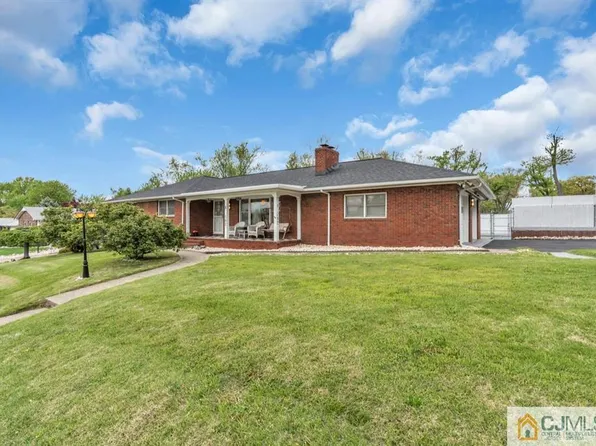 1 Vernon St, Parlin, NJ 08859