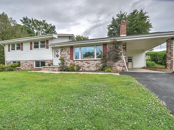 216 Ash Ln, Bluff City, TN 37618
