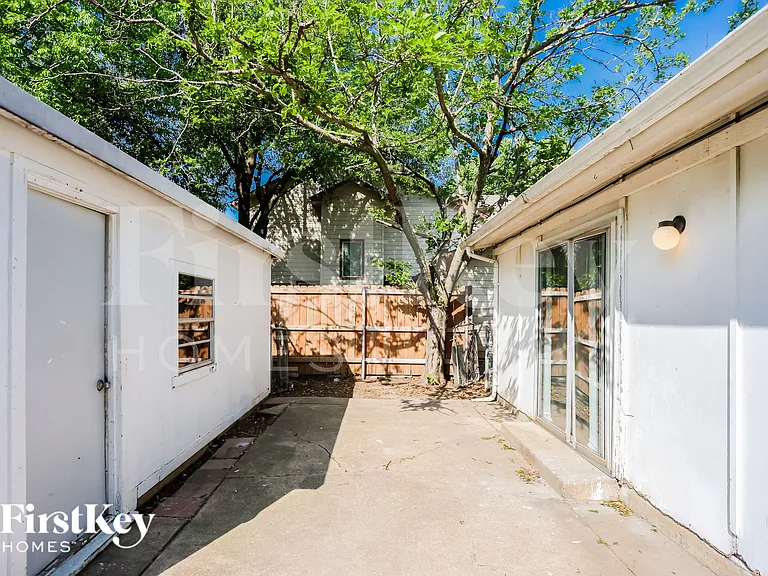 908 Wandering Way Dr — Photo 18