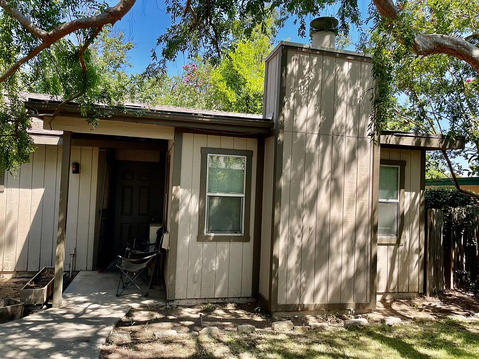 1st image of 760 E Fountain Way