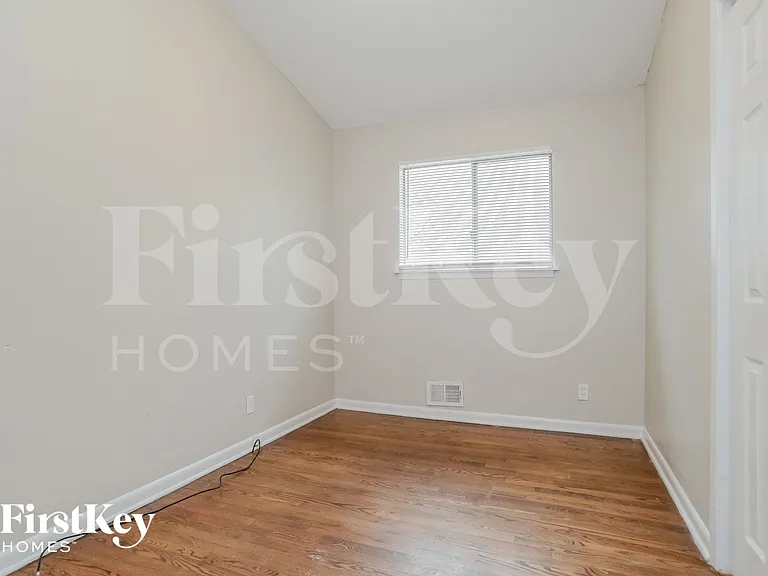 5106 S Grand Ave — Photo 11