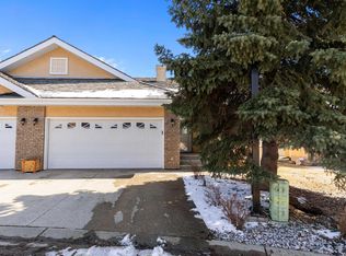 West Creek, Edmonton, AB T6J 7H2