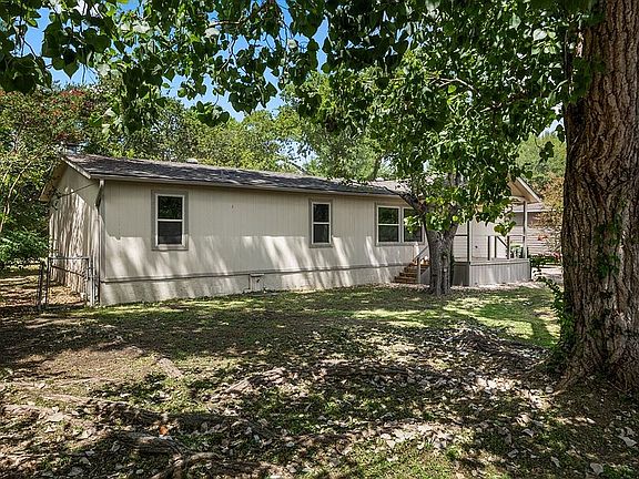 4th image of 2301 Sumac Ln