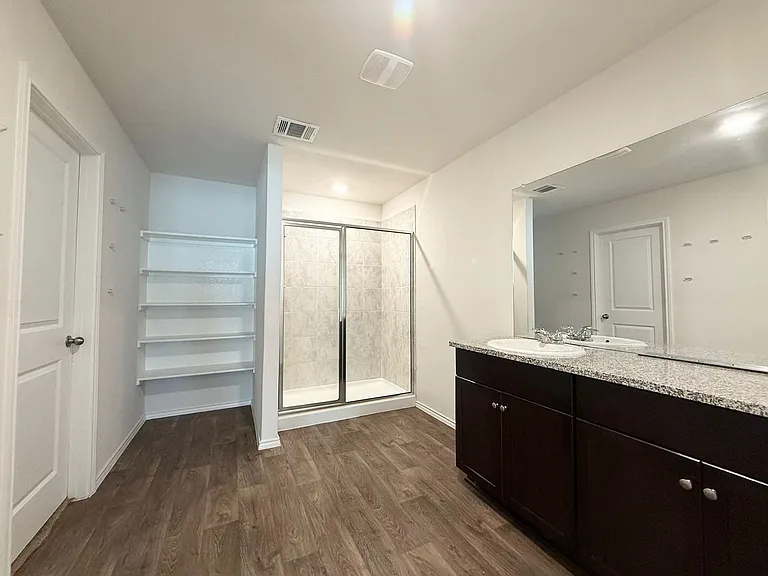3319 Angus Xing — Photo 15