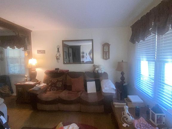 5th image of 56 Glen Dr