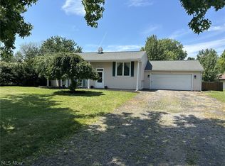 704 Dawn Rd, Madison, OH 44057