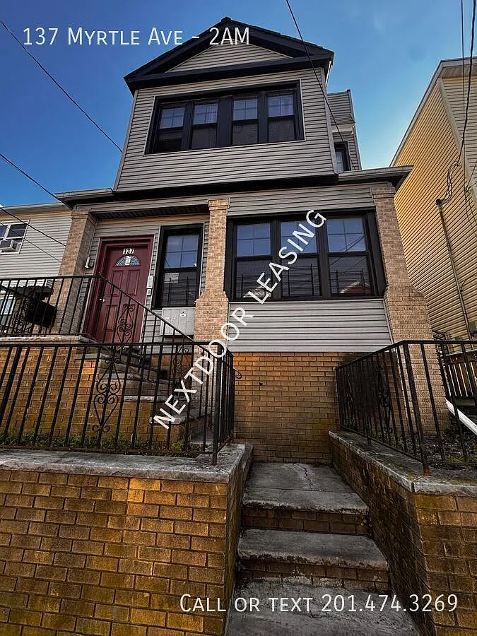 137 Myrtle Ave — Photo 1