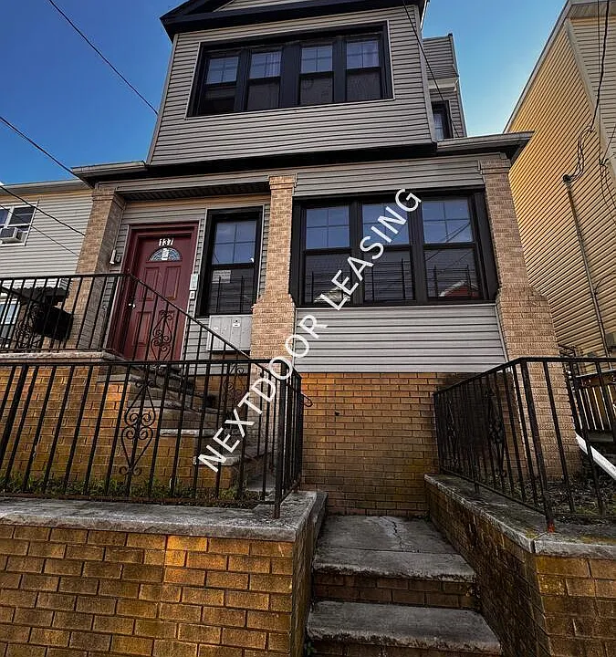137 Myrtle Ave #2AM
