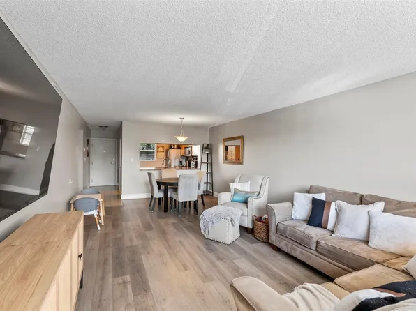 7175 Orange Drive #222H, Davie, FL 33314