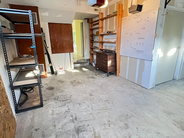 233 Calvin Pl — Photo 35