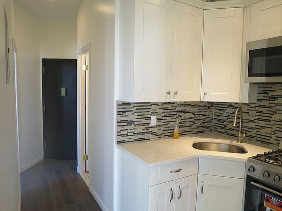 2nd image of 100 Jefferson Ave APT F2