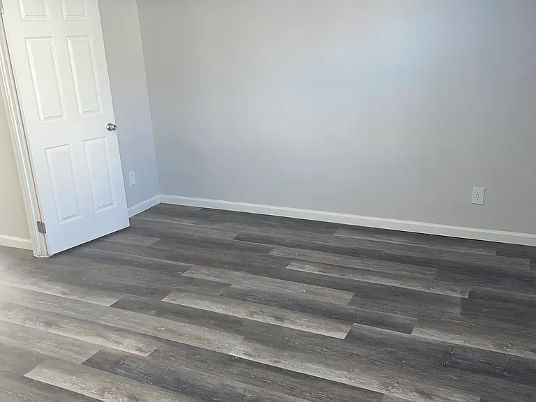 Sandy Ridge Apartments — Photo 16