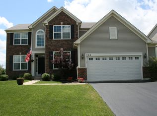 320 Shelbourne Rd, Volo, IL 60073