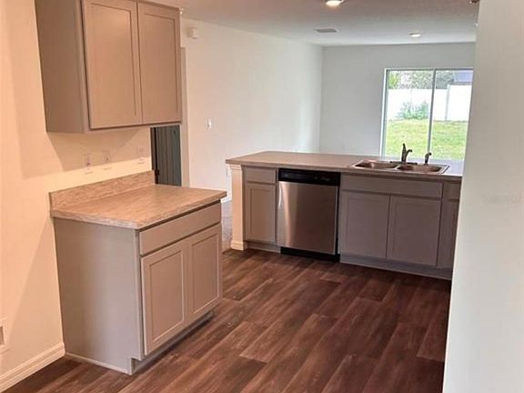 5th image of 49 Bannbury Ln