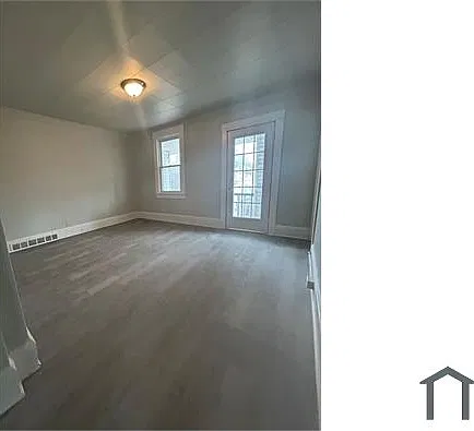 3 bed, $1,400 — Photo 2