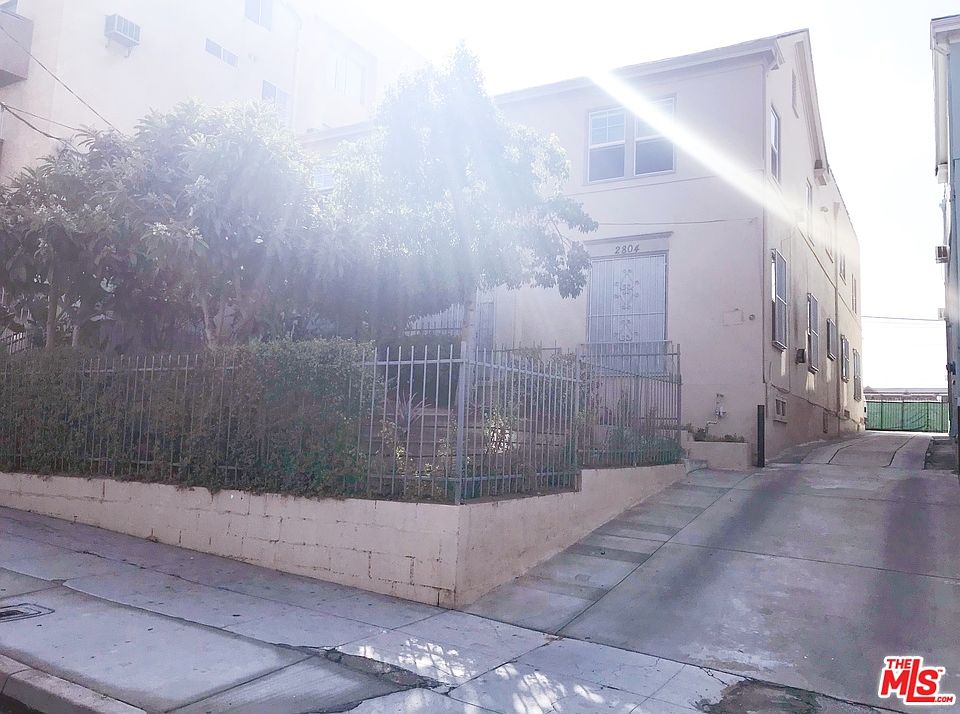 1st image of 2804 Francis Ave