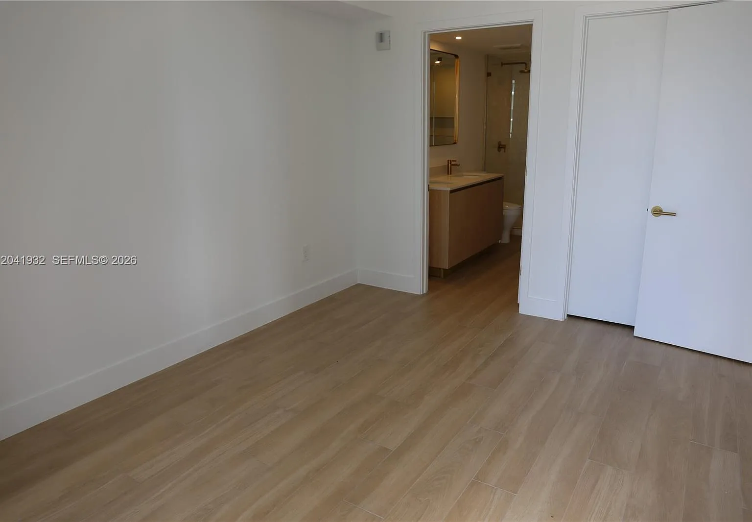 1 bed, $4,000 — Photo 3