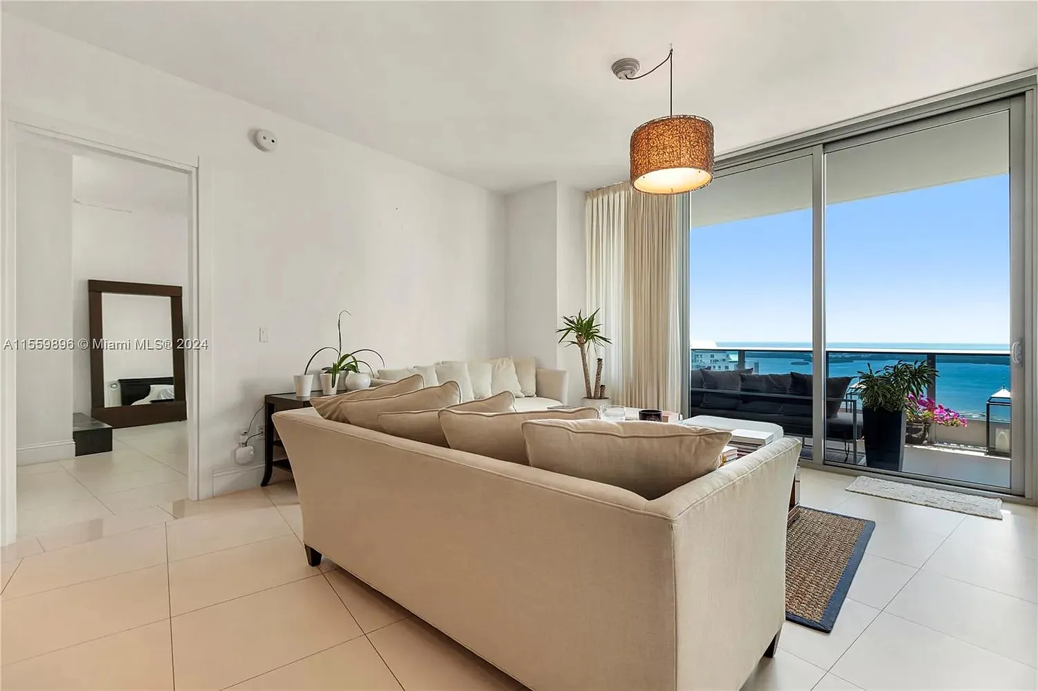 2 bed, 2.5 bath, 1500 sqft, $6,400 — Photo 1