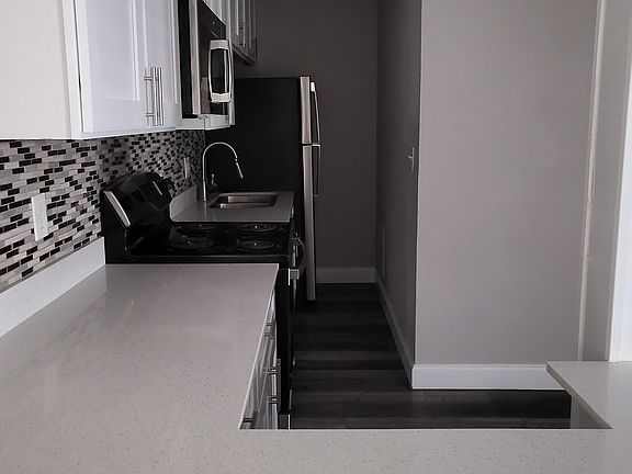 3rd image of 7120 San Mateo Blvd #328