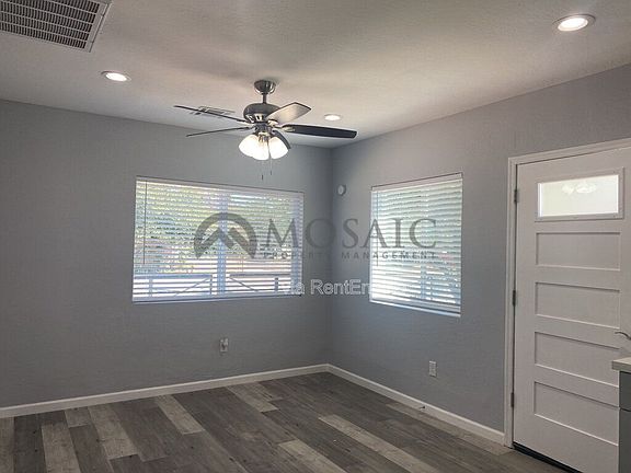 4th image of 257 E Oakland St #1