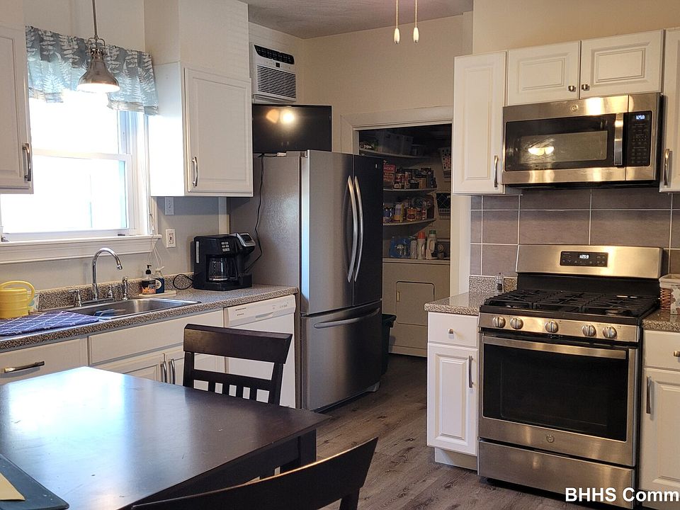 Updated Eat In Kitchen