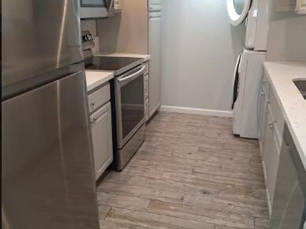 10444 N 69th St APT 127