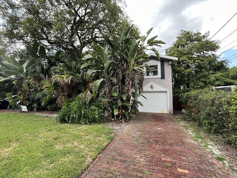 1st image of 816 Laurel Ave