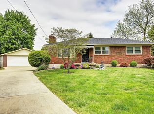 7906 Maple Hill Rd, Louisville, KY 40219