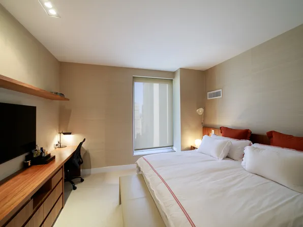 106 Central Park South image 8 of 10