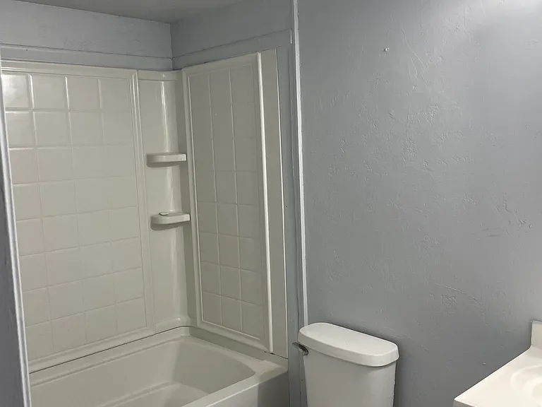 628 S Waxahachie St — Photo 8