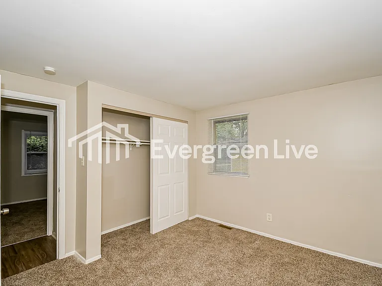 10415 Chris Dr — Photo 10