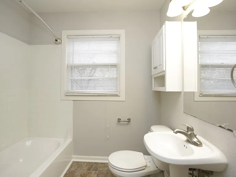 Edgemoor Townhomes — Photo 57