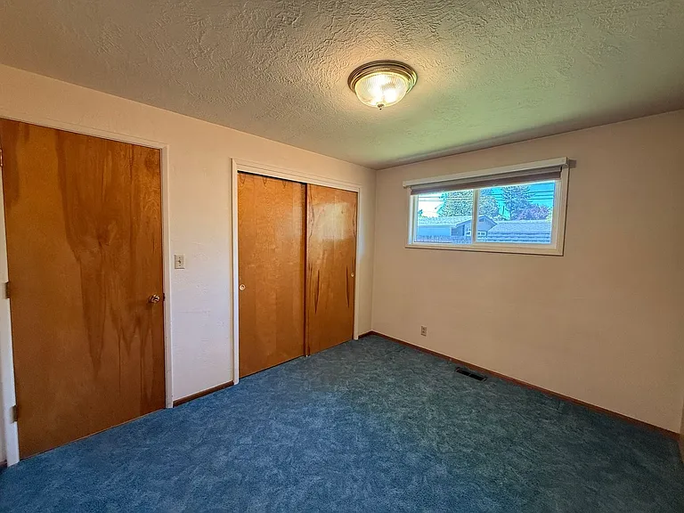 2148 Grove St — Photo 12