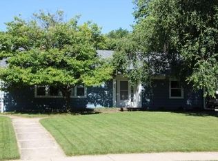 630 N Hine Ave, Waukesha, WI 53188