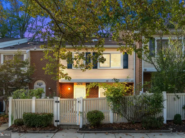 1090 Corbridge Ct, Voorhees, NJ 08043