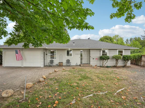 1946 SE Miller Ave, Dallas, OR 97338