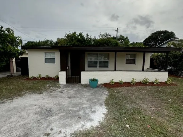 2360 Nw 2nd Street Street, Pompano Beach, FL 33069