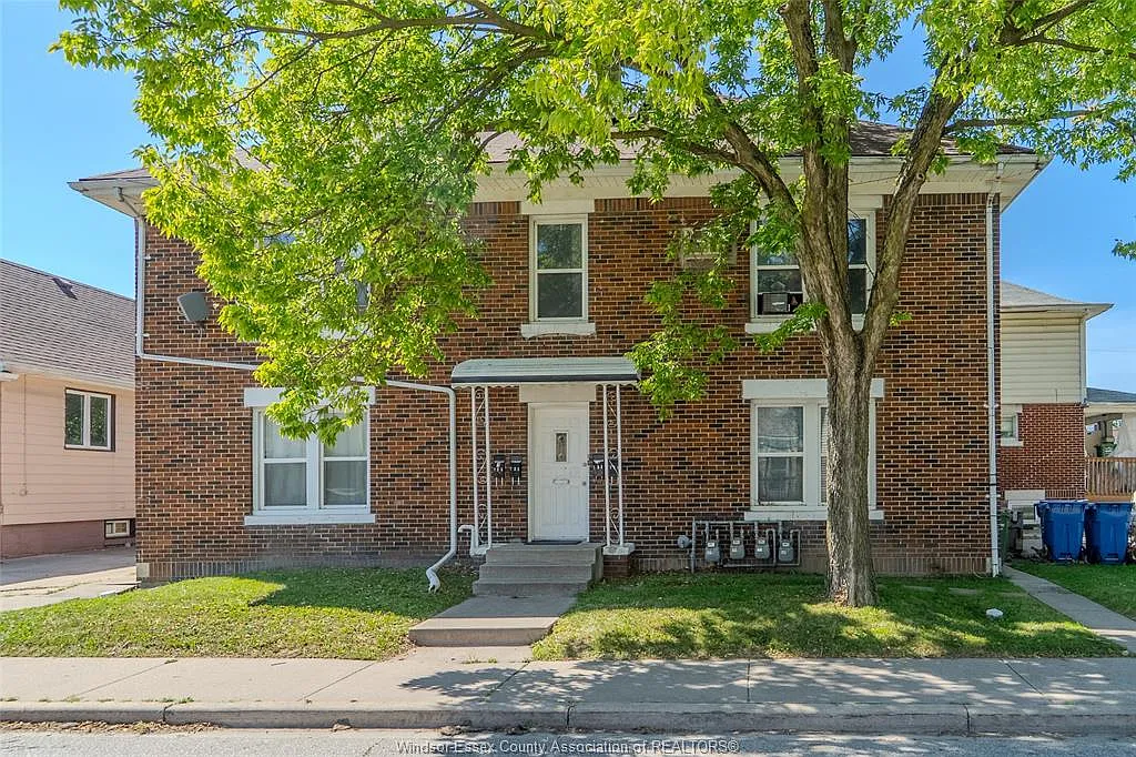 723 Parent Ave — Photo 2