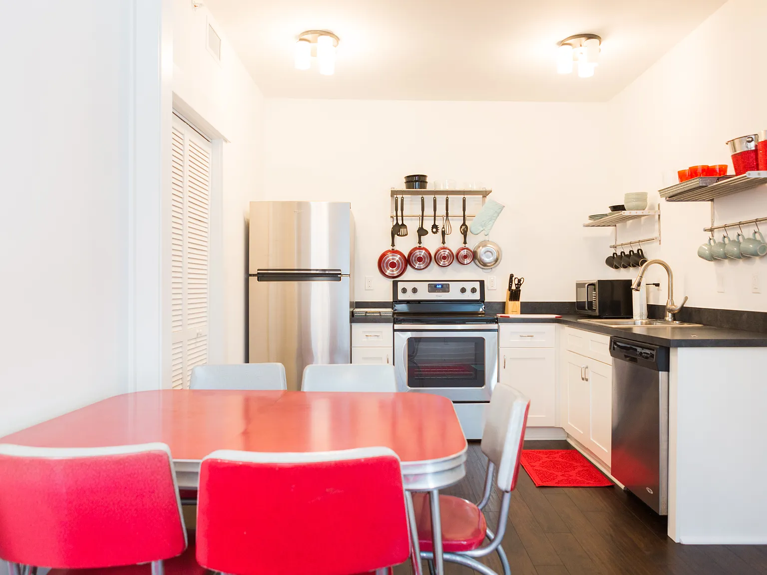 1 bed, 600 sqft, $1,900 — Photo 3