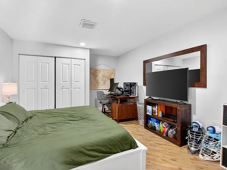 320 Riverdale Rd — Photo 29