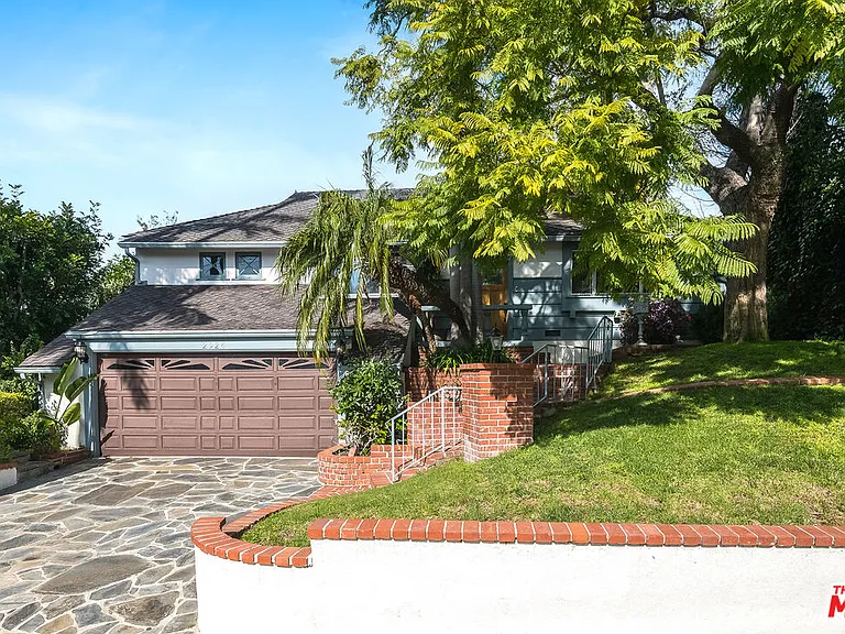 2924 Manning Ave — Photo 3