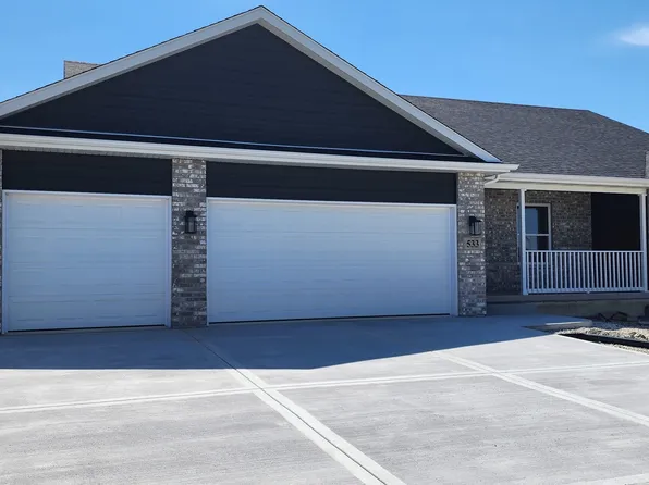 533 Carriage Ct, Dwight, IL 60420