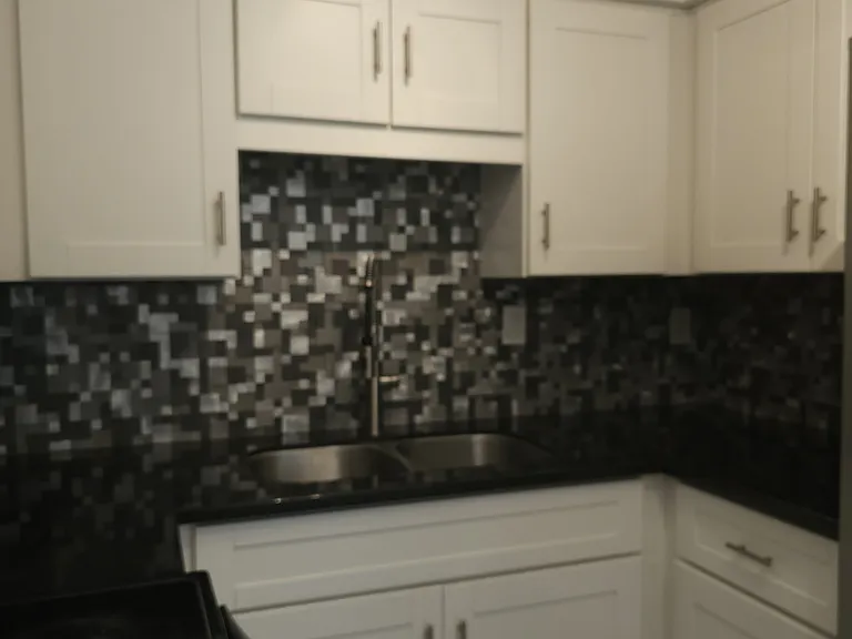 824 E Rose Ln #4 — Photo 7