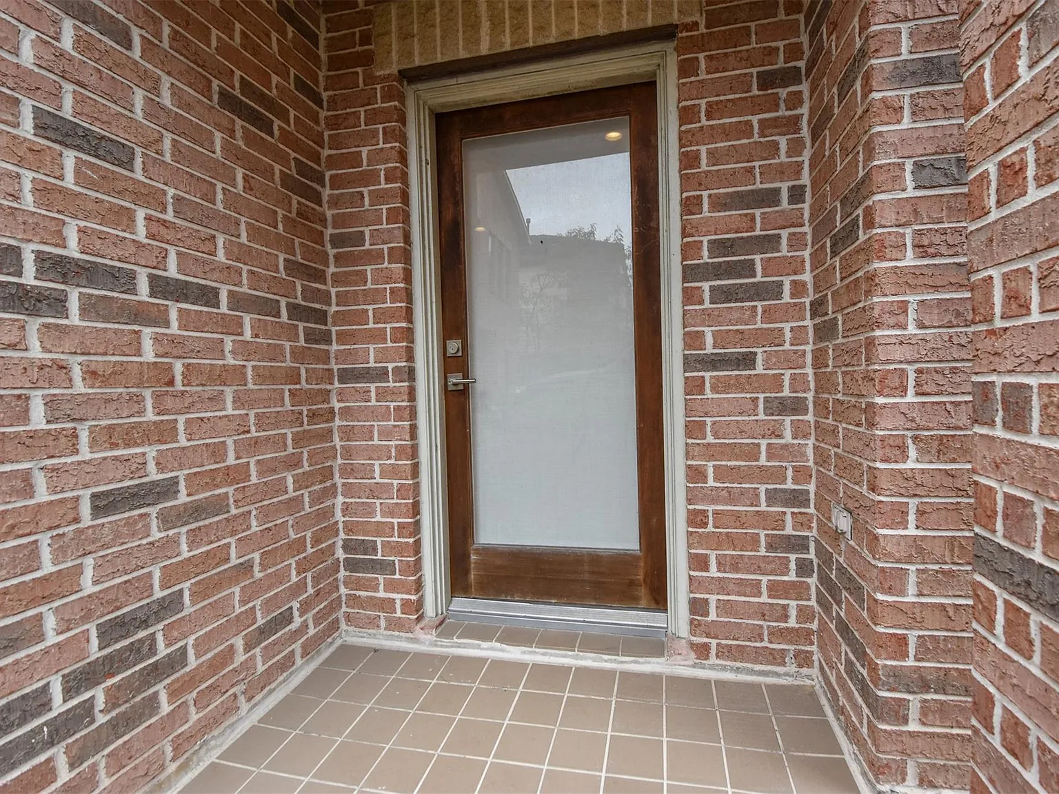 3 bed, 2.5 bath, 2089 sqft, $3,000 — Photo 4