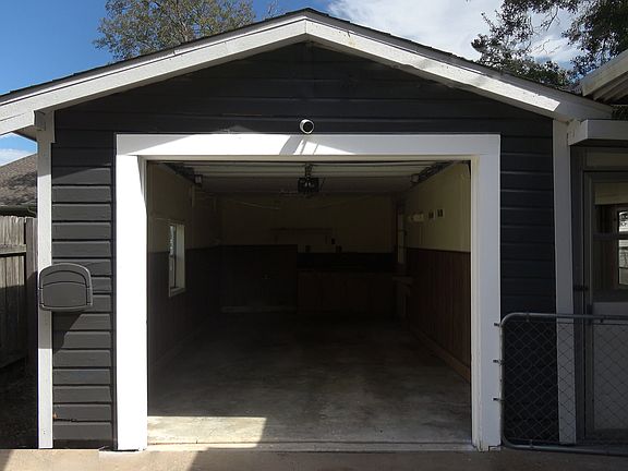 4th image of 1009 McArthur Dr