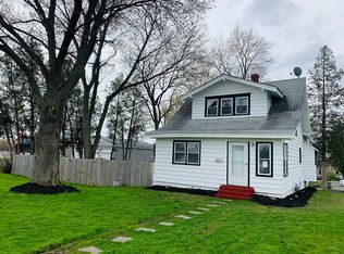 1807 Brewerton Rd, Syracuse, NY 13211