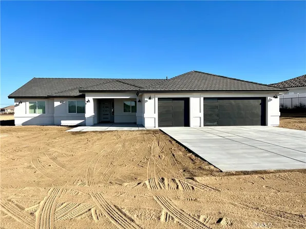 7979 Anaconda Ave, Oak Hills, CA 92344