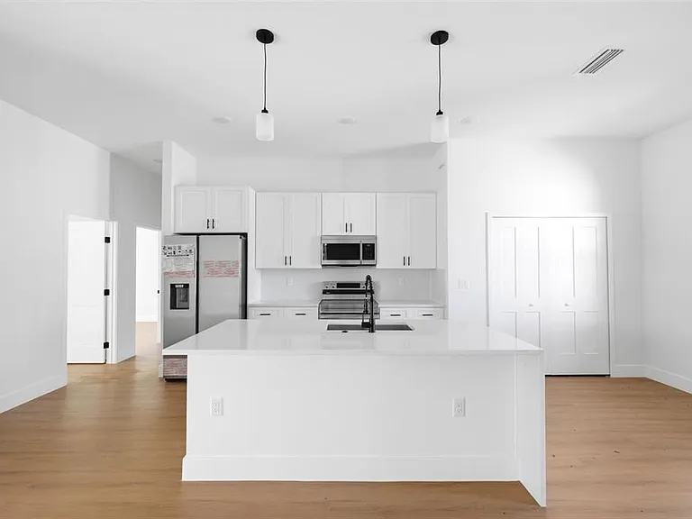 16835 SW 17th Ter — Photo 19